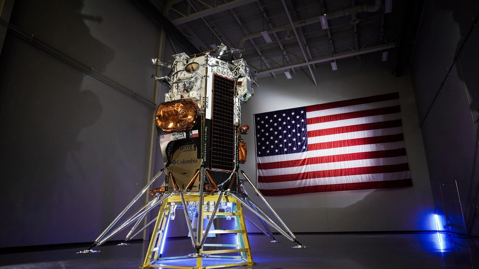 US company's lunar lander rockets toward the moon for a touchdown attempt next week