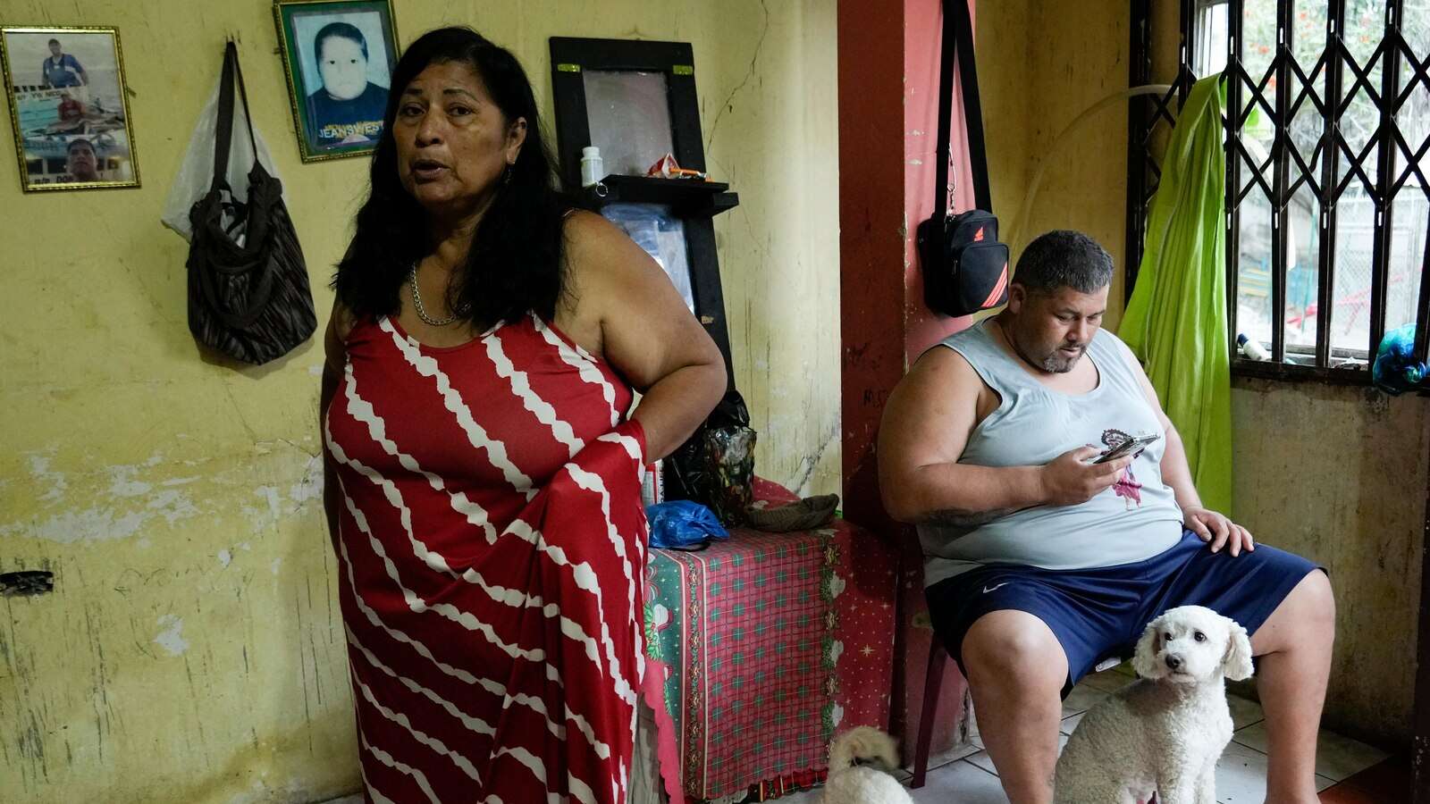 Desperation over gang violence fuels a surge of migration from Ecuador to the US