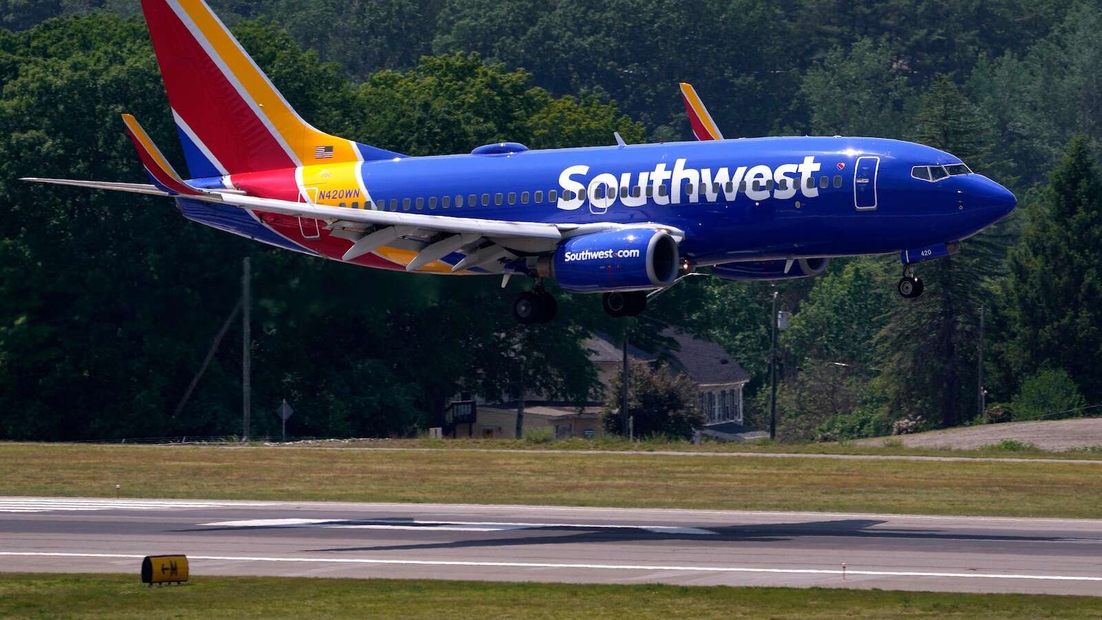 Southwest breaks 50-year tradition, plans to start assigning seats