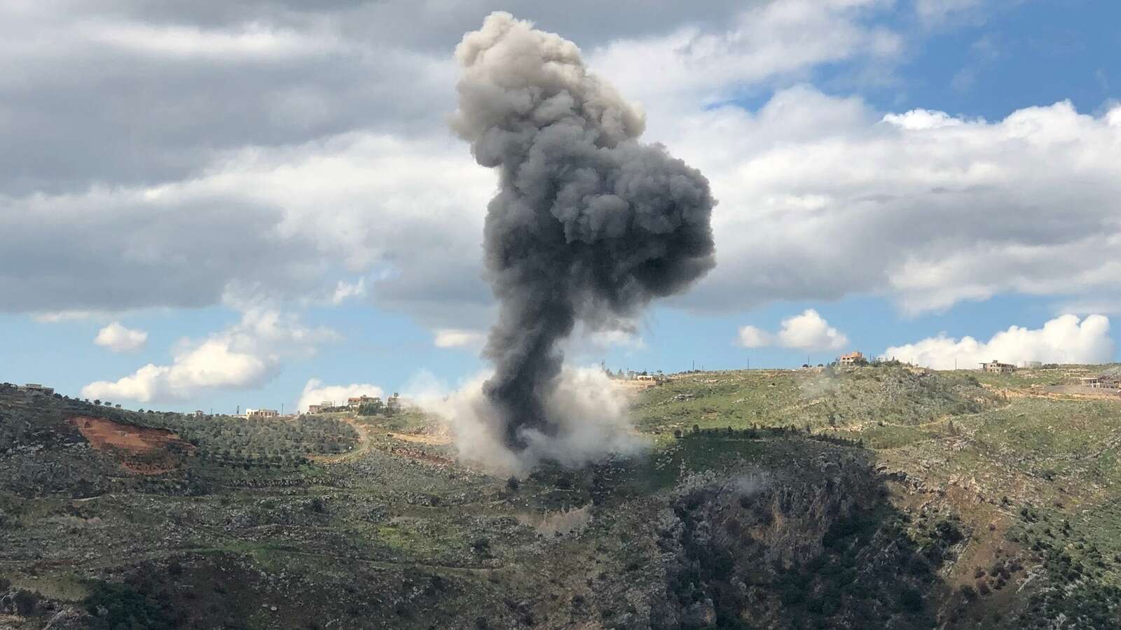 Israeli strikes in Lebanon kill 7, officials say, as IDF threatens more attacks