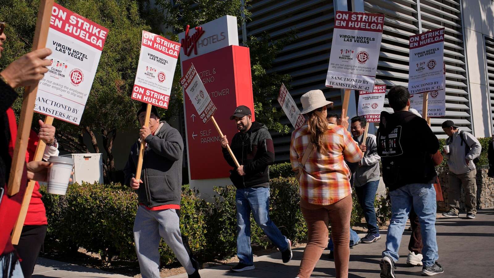 Strike by workers at a casino near the Las Vegas Strip enters 2nd day