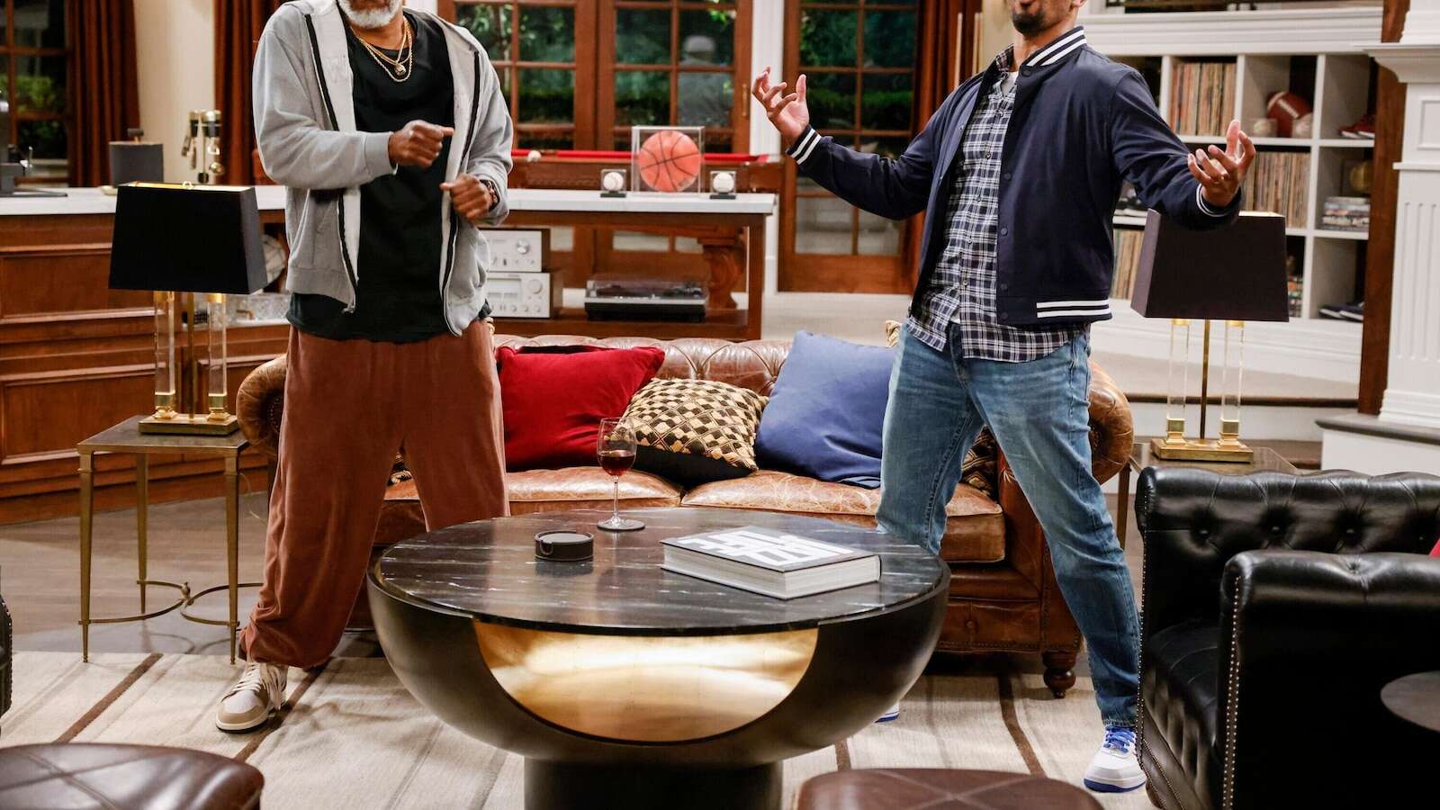 Father-and-son team Damon Wayans and Damon Wayans Jr. explore generations in 'Poppa's House'