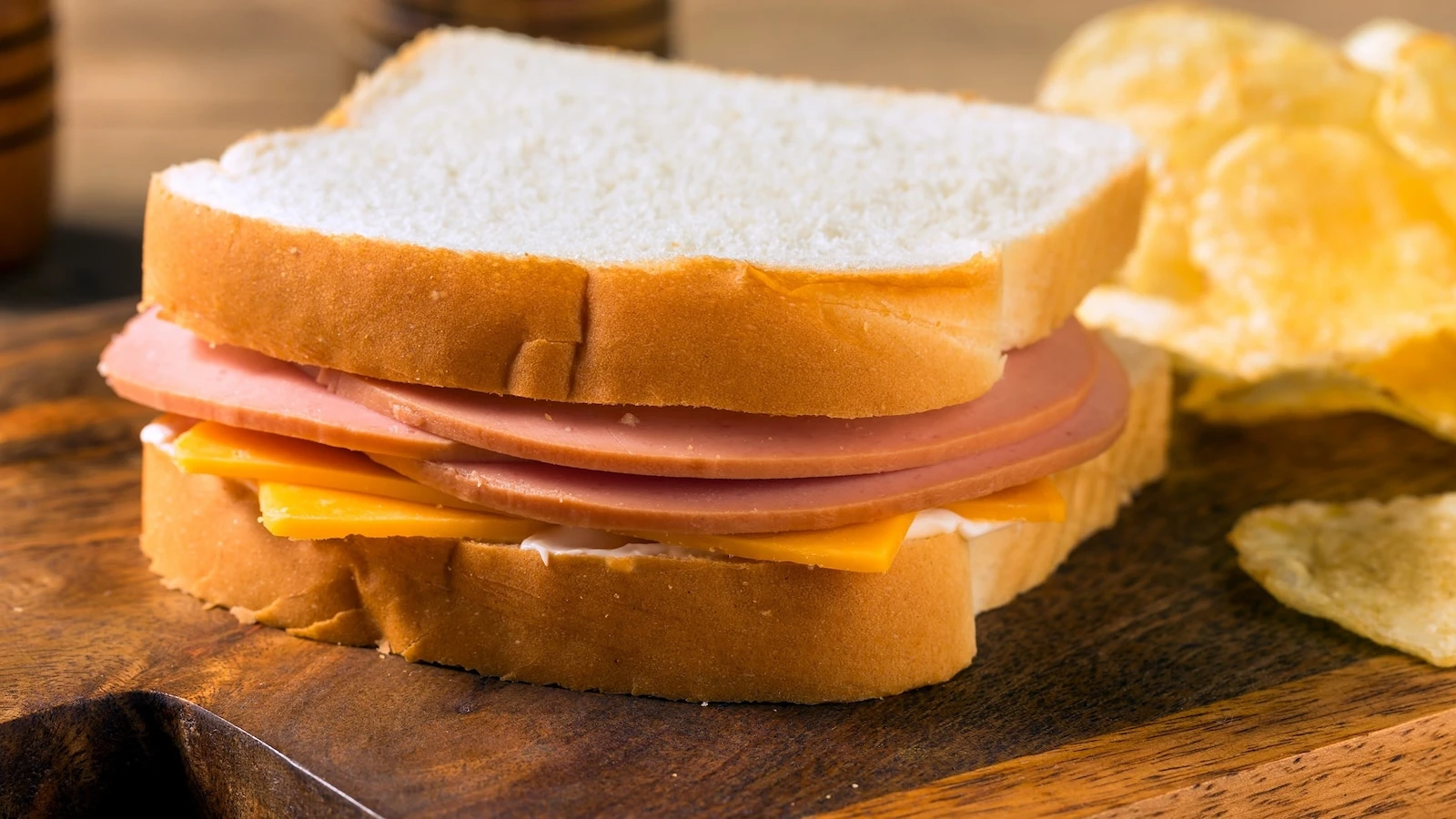Bhofack2/STOCK PHOTO/Getty ImagesNationwide bologna lunch meat recall: What to know about the productsThe labels had undeclared meat or poultry source materials.17 minutes ago