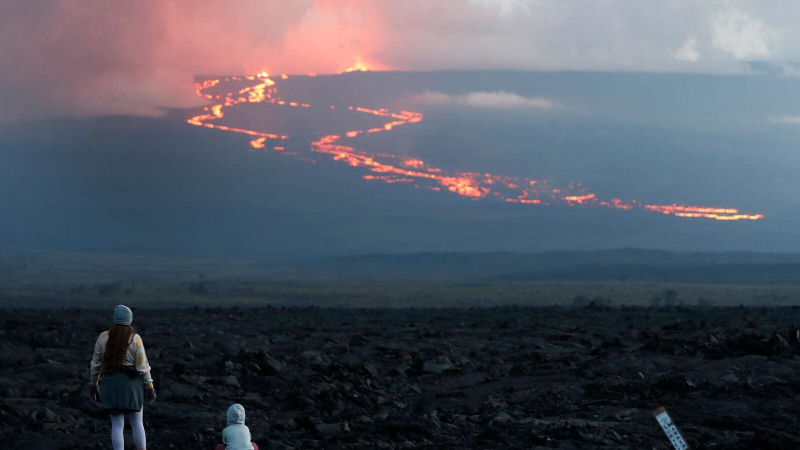 World's largest active volcano Mauna Loa showed telltale warning signs before erupting in 2022