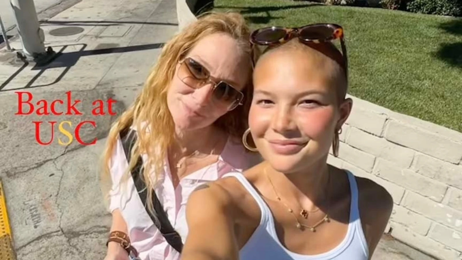 Isabella Strahan posts photo with her mom to mark her return to collegeStrahan finished her last round of chemotherapy in June.August 21, 2024