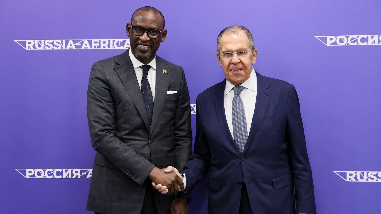 Russia hosts African ministers to expand ties