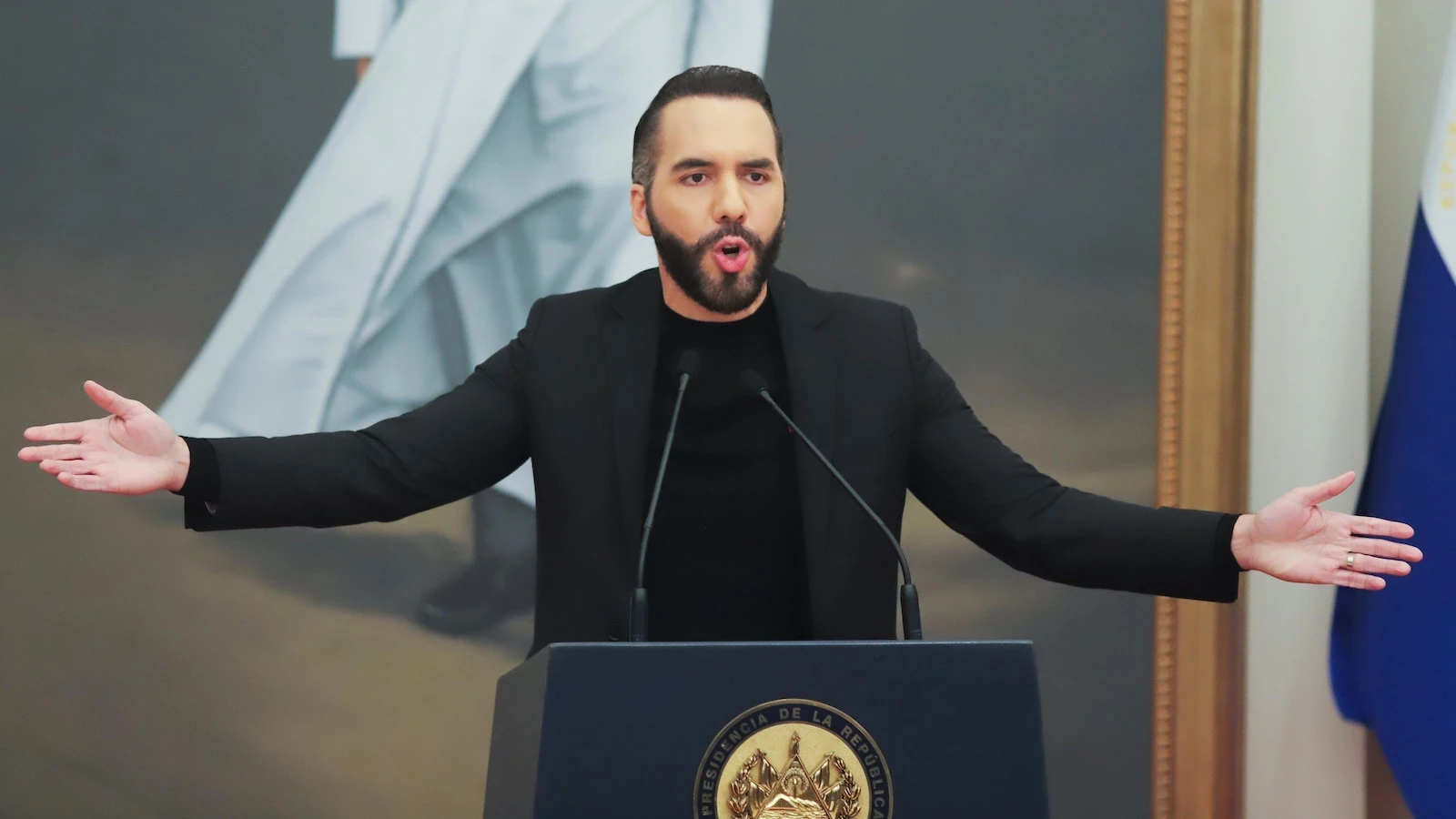 El Salvador extends pretrial detention for 80,000 gang suspects 2 more years