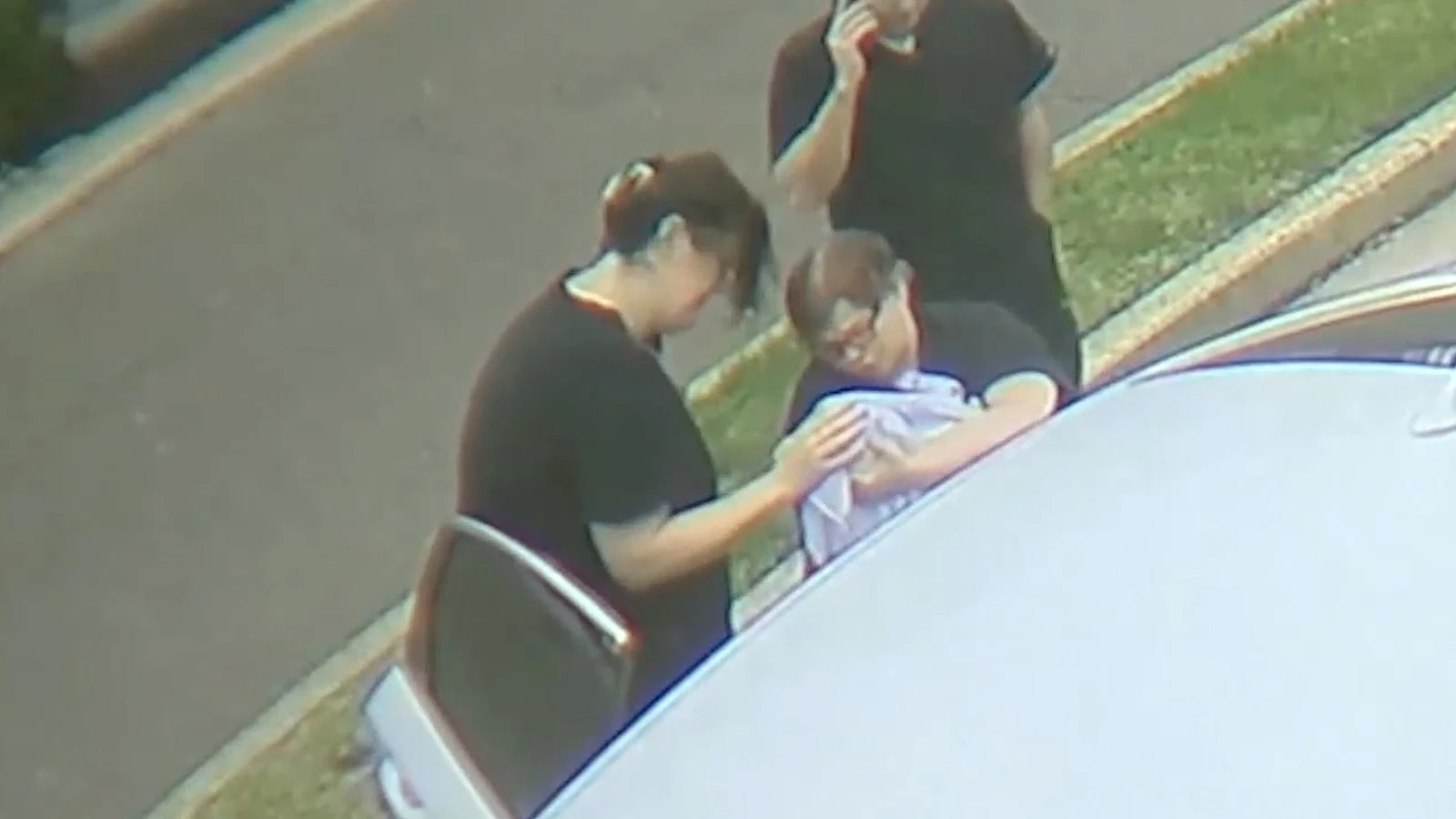 Taco Bell manager describes life-saving CPR on baby in the drive-thruBecky Arbaugh told 