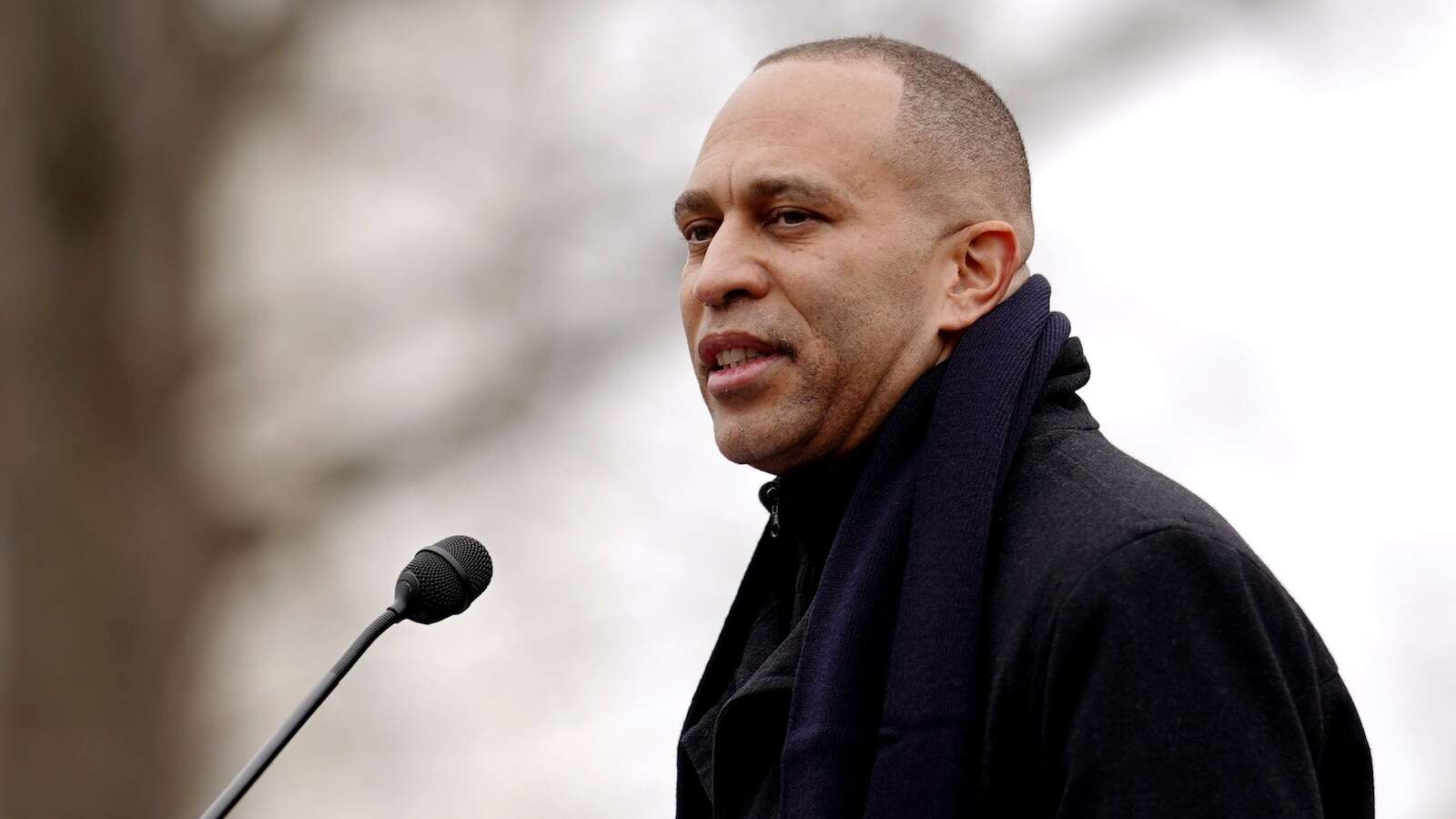 Hakeem Jeffries decries Trump's 'toxic bait-and-switch' presidency