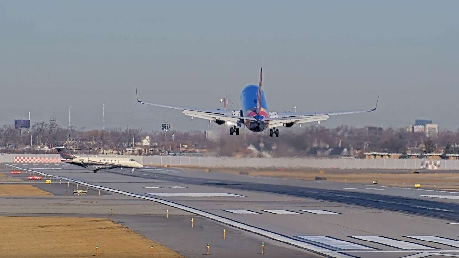 NTSB releases preliminary report on Chicago Midway close call