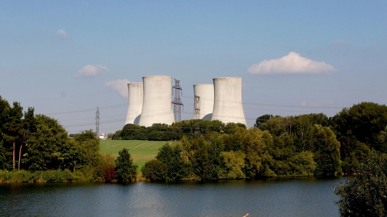 A Czech deal to build nuclear reactors worth $18 billion is unblocked after a court clears the way