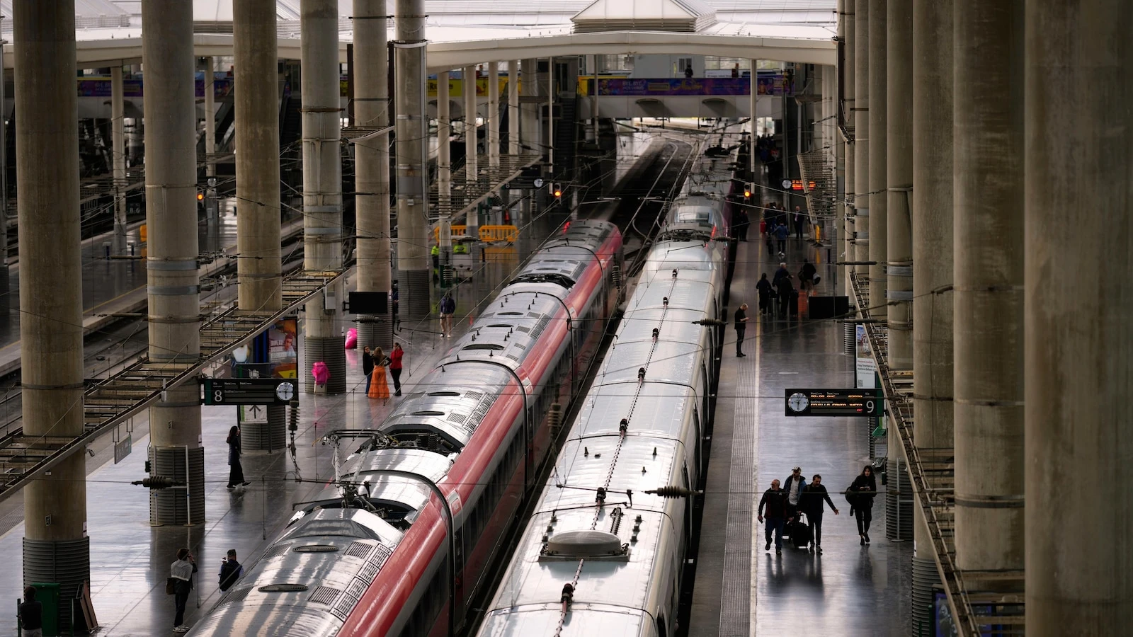 Copper cable theft in Spain delays thousands of high-speed rail passengers