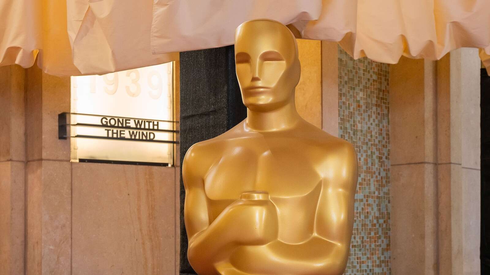 Oscars 2025: Shortlists in 10 categories announcedThe 97th Academy Awards will be held March 2.12/17/2024 03:11:03 EST