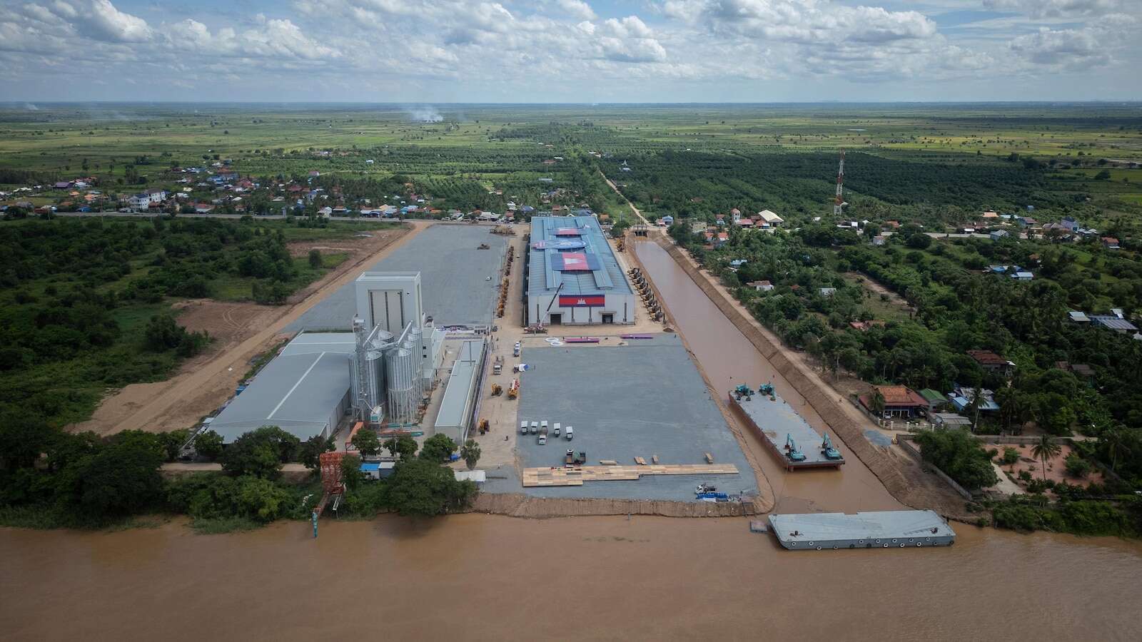 Cambodia hopes a new canal will boost trade. But it risks harming the Mekong that feeds millions.Cambodia has broken ground to build a $1.7 billion, China-funded canal to eventually link its capital Phnom Penh to the Gulf of Thailand9/25/2024 12:49:14 EDT