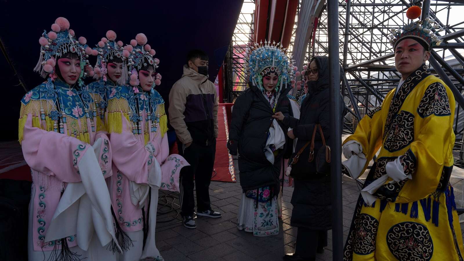 Thousands in Taiwan and China celebrate the Lantern Festival with high hopes and rice dumplings