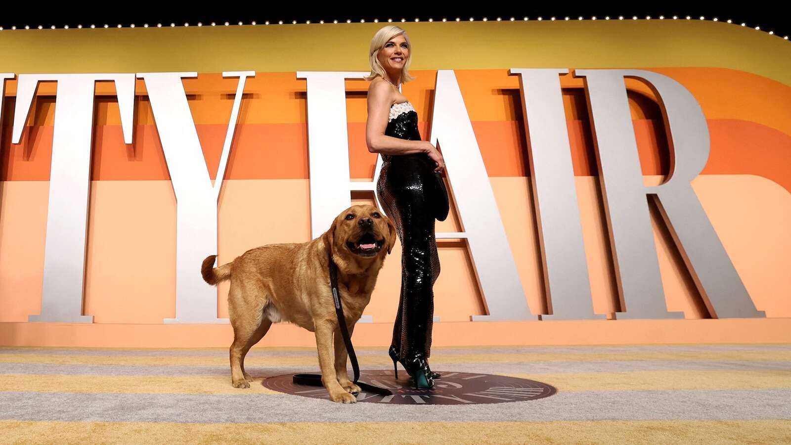 Selma Blair's service dog steals the show at Vanity Fair Oscar PartyBlair and Scout walked the striped carpet together.29 minutes ago