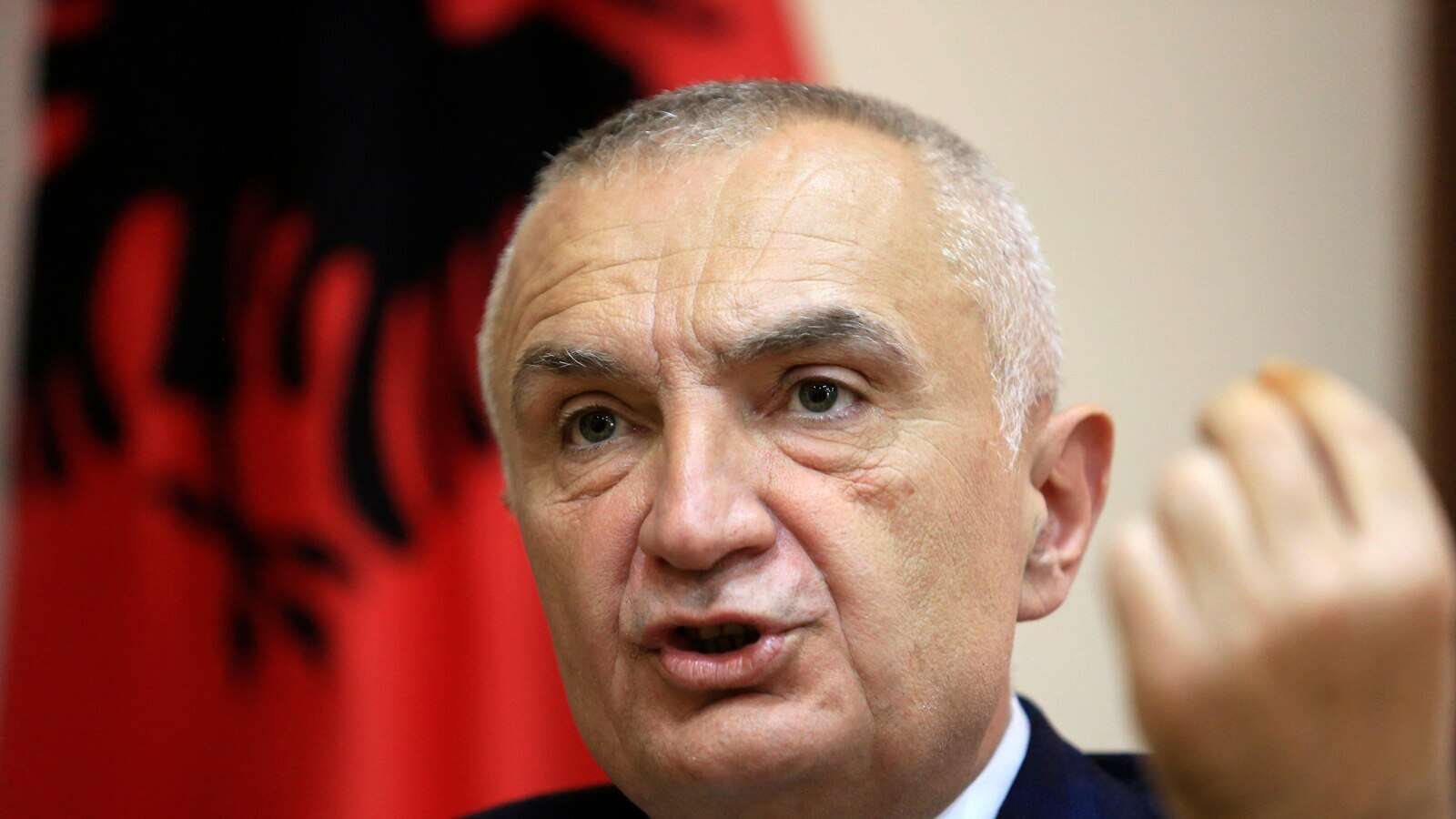 A court says former Albanian president Meta must stay in custody during corruption investigation