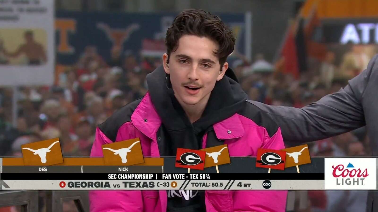 Timothée Chalamet impresses fans, broadcasters with 'College GameDay' predictionsChalamet picked four correct winners on the show.12/8/2024 11:46:40 EST