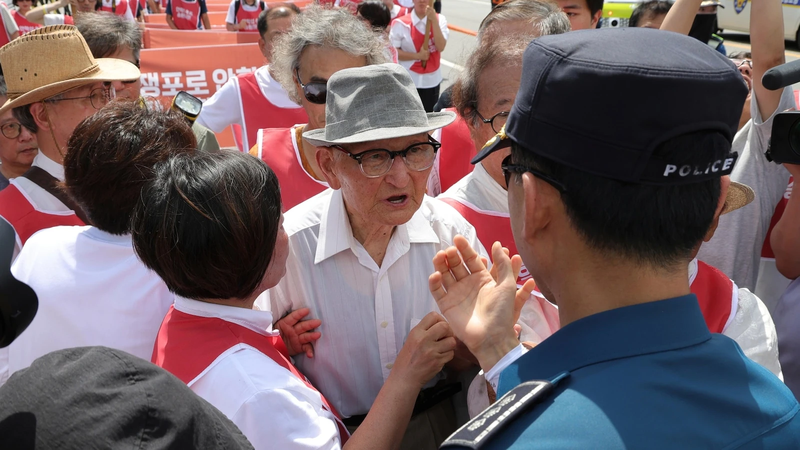 95-year-old former North Korean soldier in South campaigns to be sent to the North