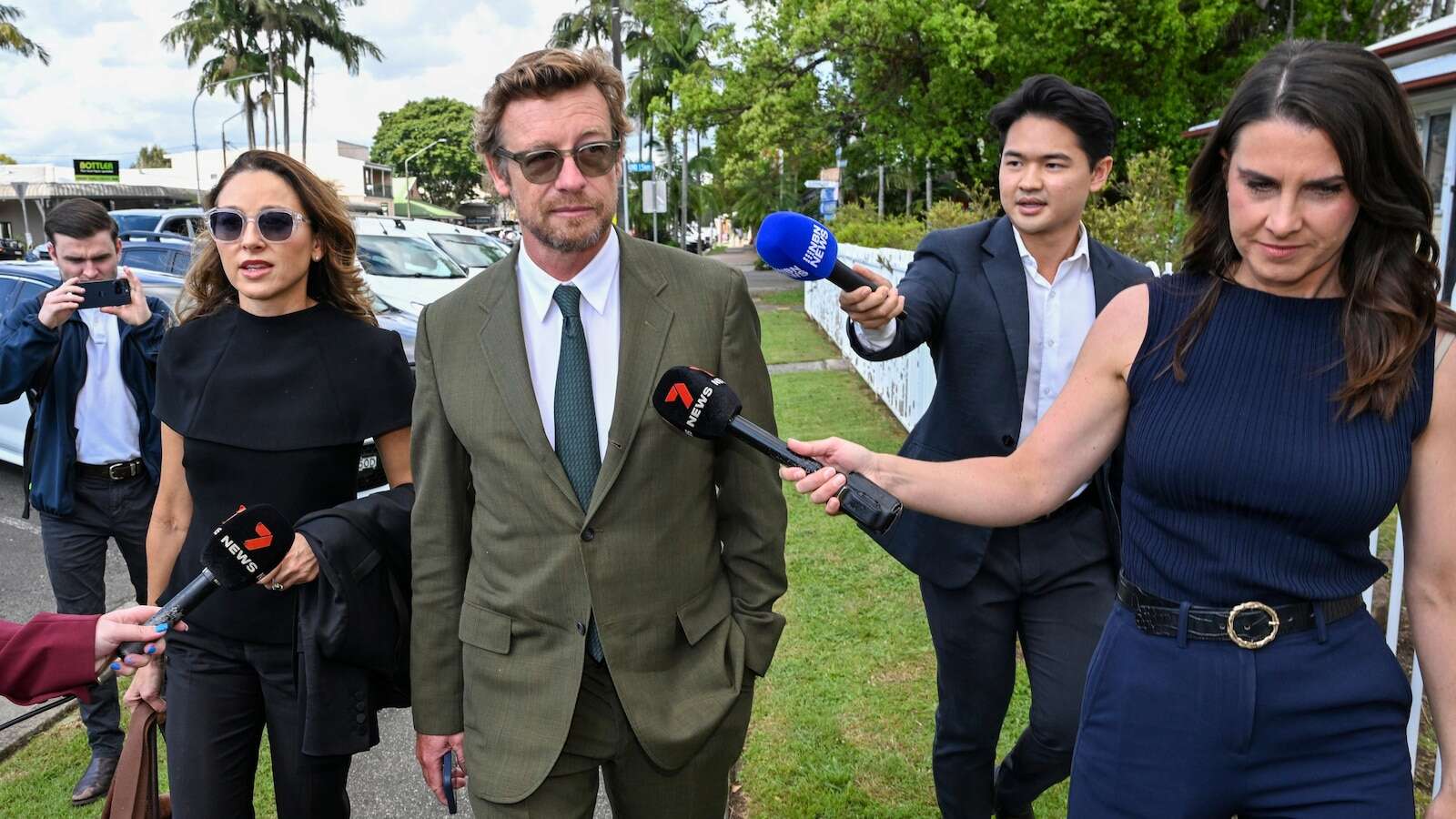 'The Mentalist' star Simon Baker admits drinking and driving in Australia