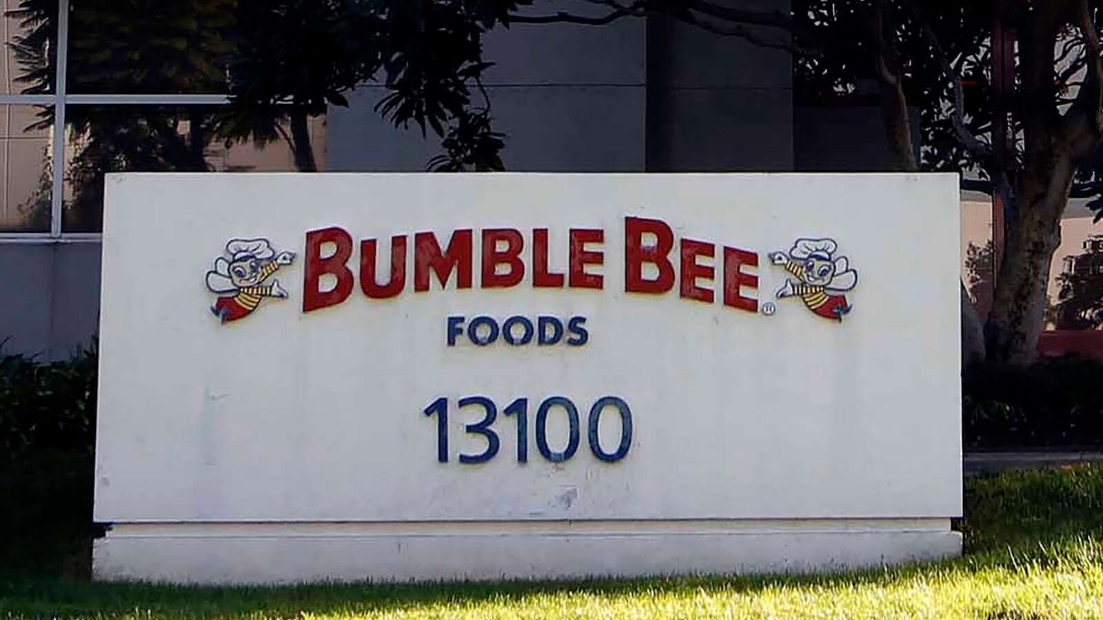 Fishermen sue Bumble Bee, claim canned tuna giant knew of abuse in its supply chain