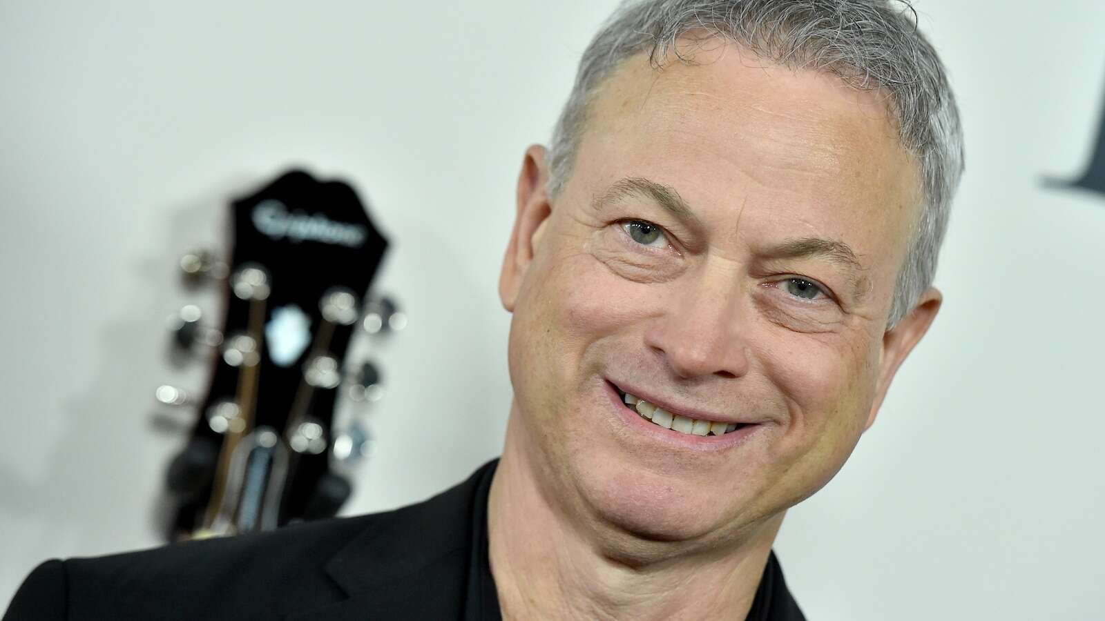 Gary Sinise shares tribute to late son Mac, who died from cancer at 33The actor said his son was diagnosed with a rare cancer, chordoma, in 2018. 2/27/2024 06:24:49 EST