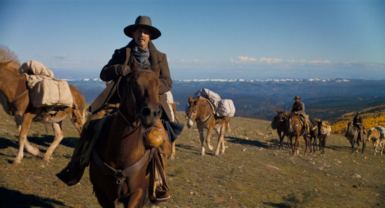 See Kevin Costner and more in 'Horizon' trailer