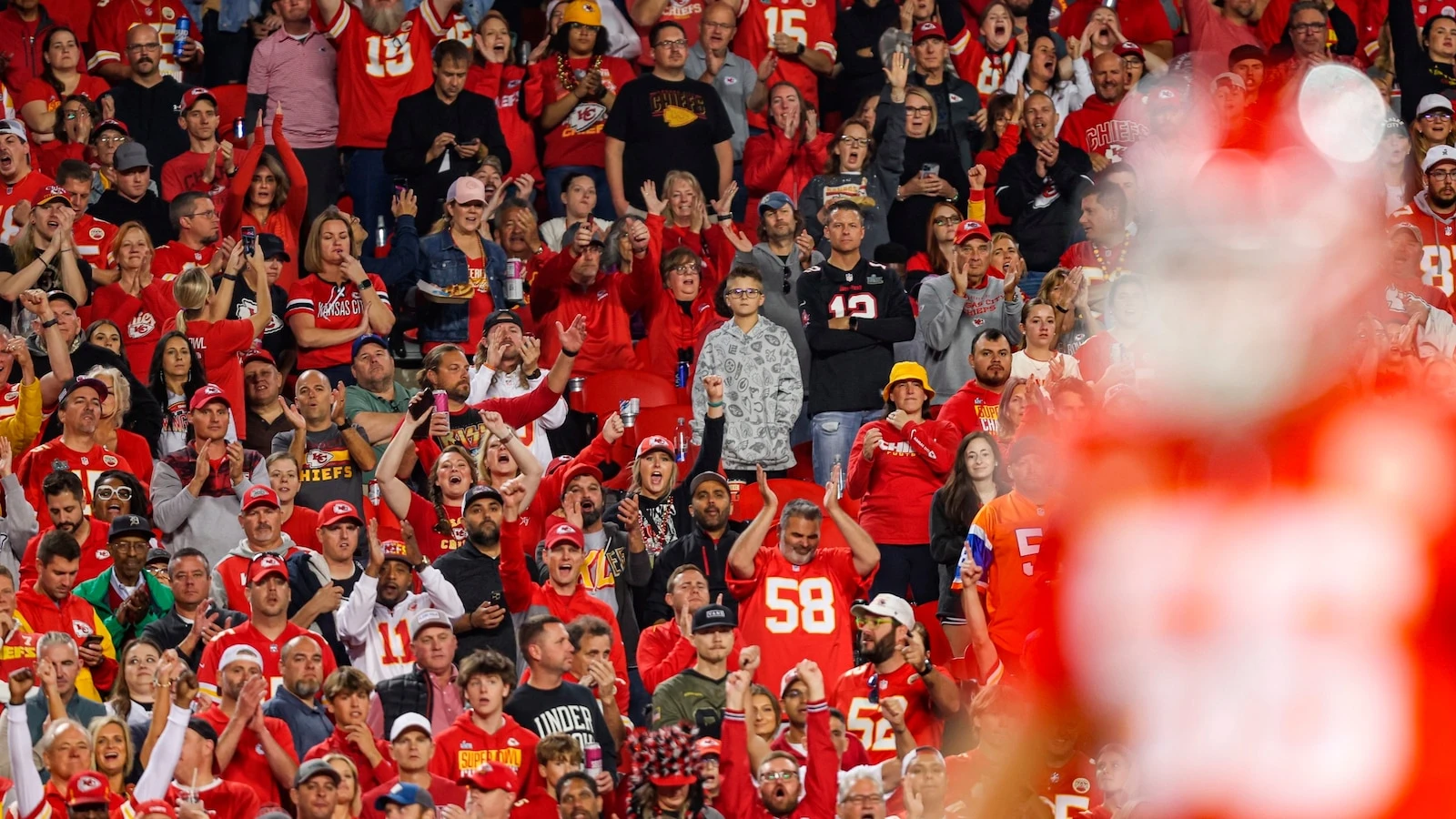 NFL, Hallmark team up for a Chiefs Christmas love storyThe film follows a Chiefs fan's relationship with a Chiefs employee.6/25/2024 06:09:29 EDT