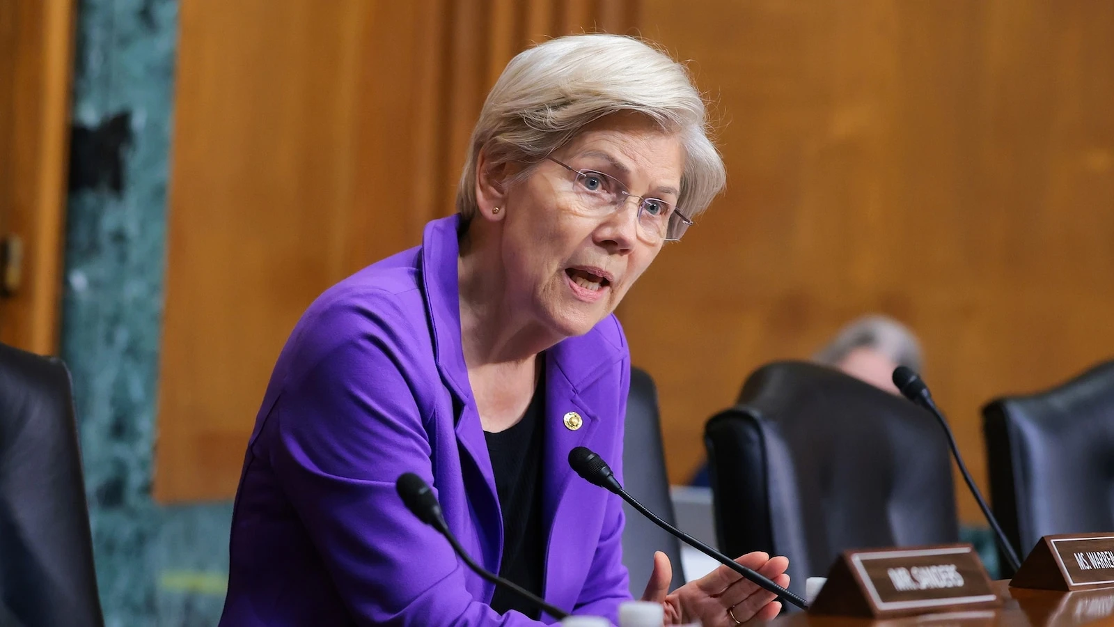 Bipartisan pair of senators applaud DOJ investigation into egg producers