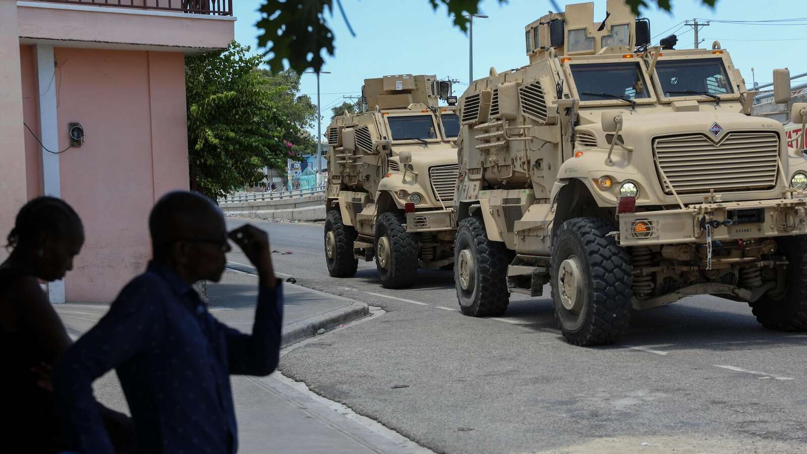 Blinken arrives in Haiti to show US support for fighting gang violence