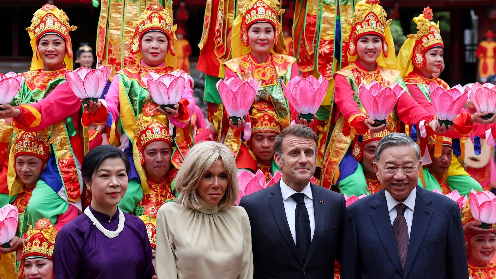 France's Macron on a visit to Vietnam urges for greater cooperationFrench President Emmanuel Macron has called for closer cooperation between Vietnam and France amid rising global instability43 minutes ago