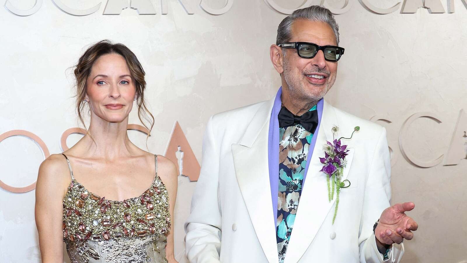 Oscars 2025: Jeff Goldblum and Emilie Livingston, celebrity couples hit red carpetCelebrities proudly walked with their partners at the 97th Academy Awards.16 minutes ago