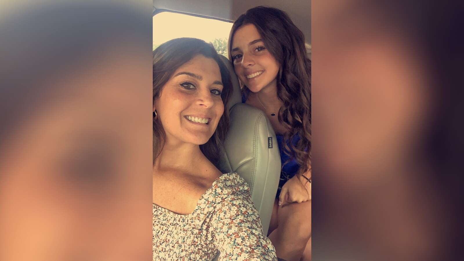 14-year-old jumps into action after mom loses consciousness while drivingKatie Harris credits her daughter Darby for saving her life.12/11/2024 10:03:12 EST