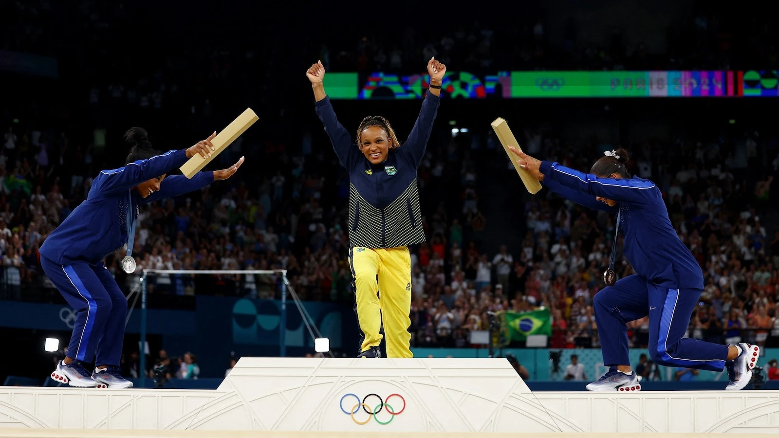 Simone Biles, Jordan Chiles describe historic moment with all-Black gymnastics podiumThe U.S. women showed sportsmanship on the global stage in Paris.8/5/2024 01:28:20 EDT
