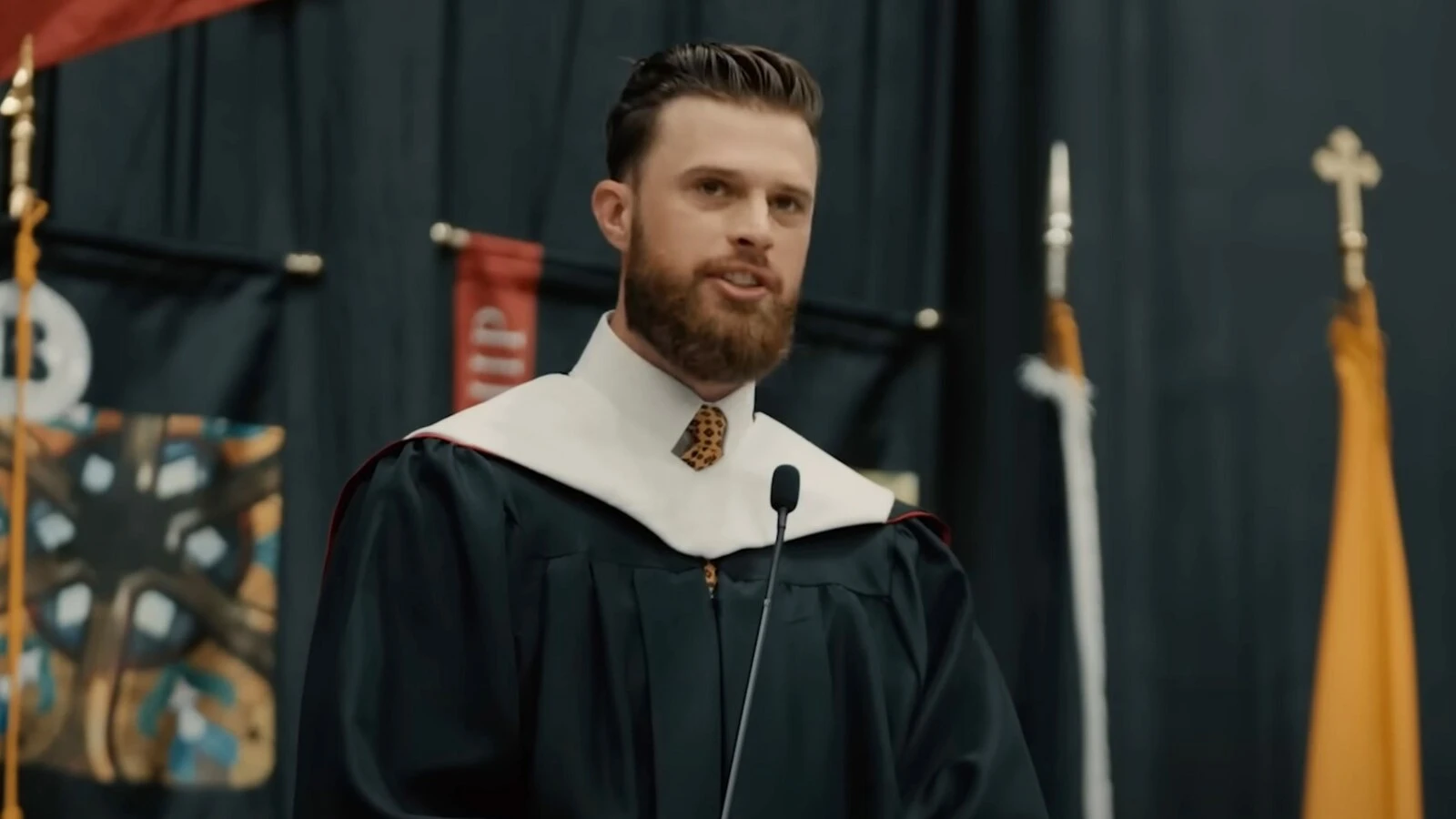 Chiefs player faces backlash for speech criticizing working women, Pride monthHarrison Butker delivered the commencement address at Benedictine College.5/15/2024 01:09:50 EDT