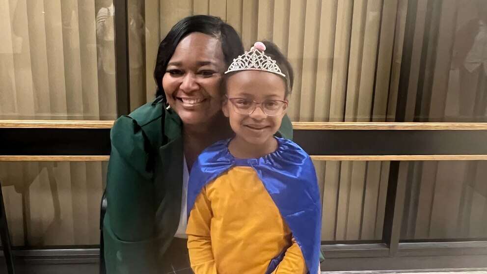 6-year-old honored for saving mom who had a stroke and seizureBryanna Cook was recognized by Lowndes County in Mississippi.11/30/2023 04:47:00 EST