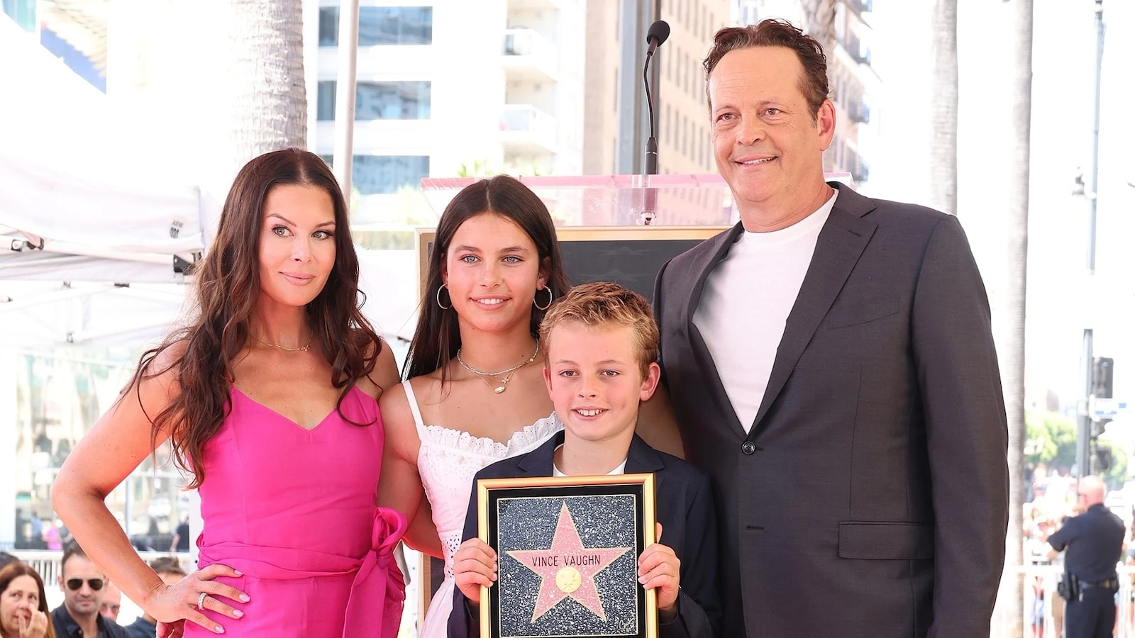 Vince Vaughn makes rare appearance with his 2 kids on Hollywood Walk of FameThe actor's wife and kids showed their support at the event.8/12/2024 05:38:47 EDT