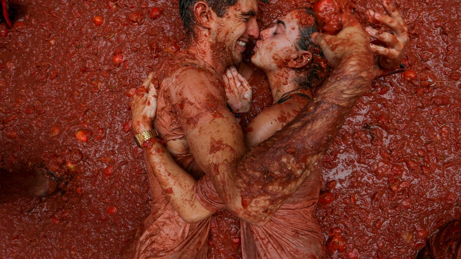 The Associated PressWhat to know about Spain’s ‘Tomatina’ festival, the tomato street fight turning 80Thousands of people are set to paint a Spanish town red with tomato pulp during the famous 