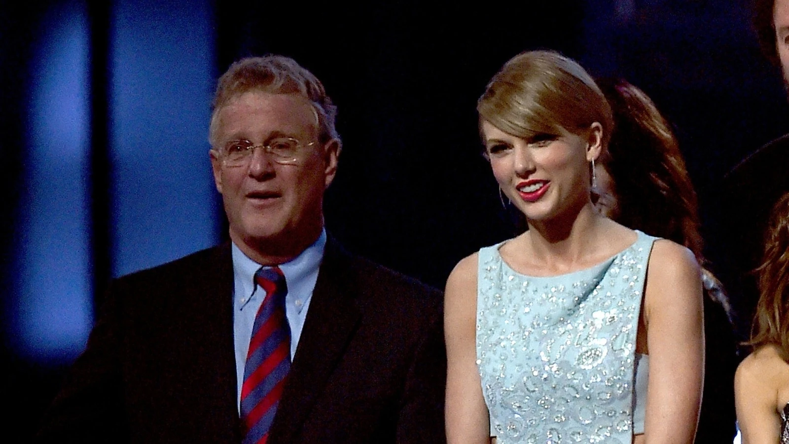 Taylor Swift shares update on dad's health after heart surgeryThe pop star opened up in a new episode of the 