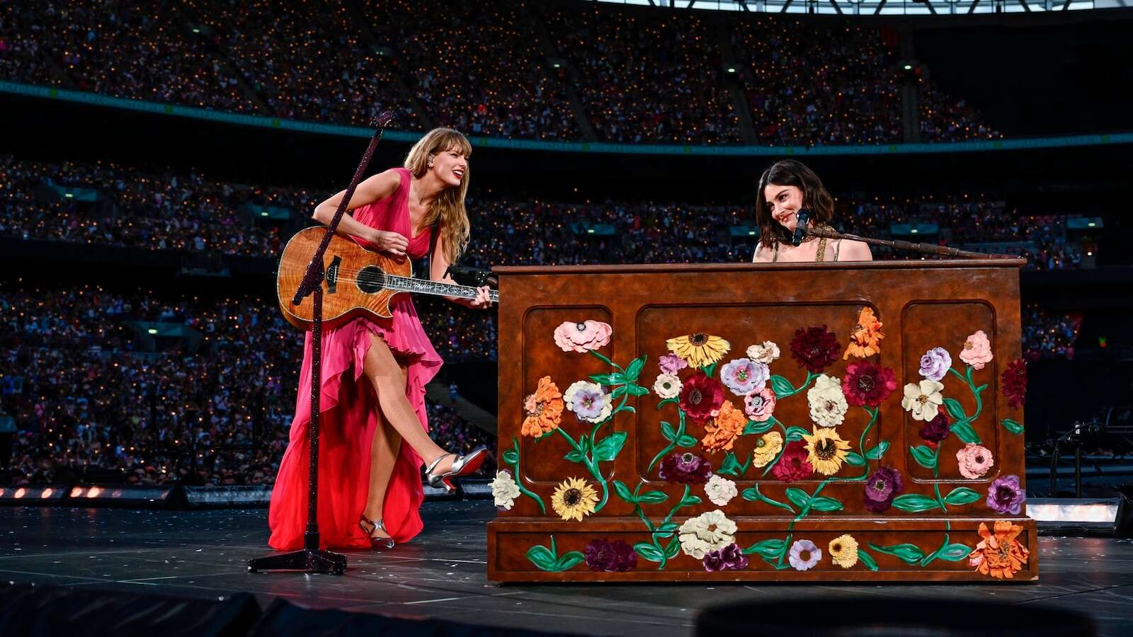 Gracie Abrams shares what Travis Kelce told her before taking stage at Eras tourGracie Abrams performed at the Eras Tour in London with Taylor Swift.7/2/2024 07:10:11 EDT