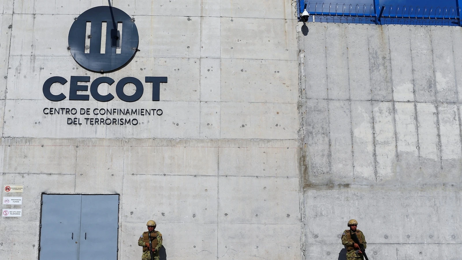 Lawyers for Venezuelan man imprisoned in El Salvador say his detention is 'lawless'