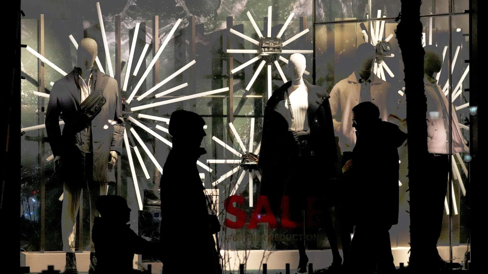 Rosy December for small business sales, but restaurants are left out