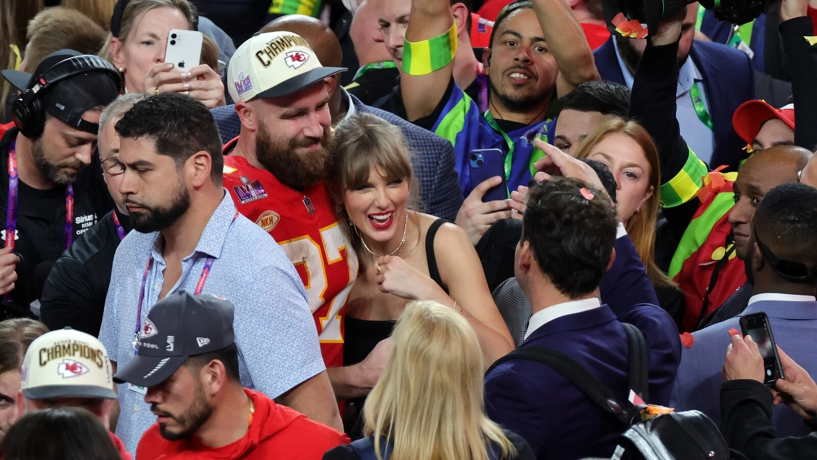 Travis Kelce shares 2 things he learned about music from Taylor SwiftKelce is hosting the second-ever Kelce Jam music festival in May.4/3/2024 01:37:56 EDT