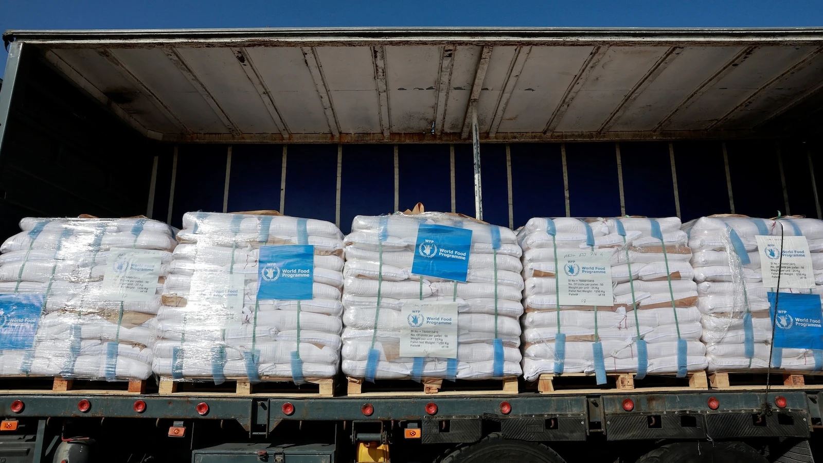 Aid trucks looted in southern Gaza as famine looms due to blockade: UNThe Israeli blockade on aid entering Gaza began on March 2.3 minutes ago