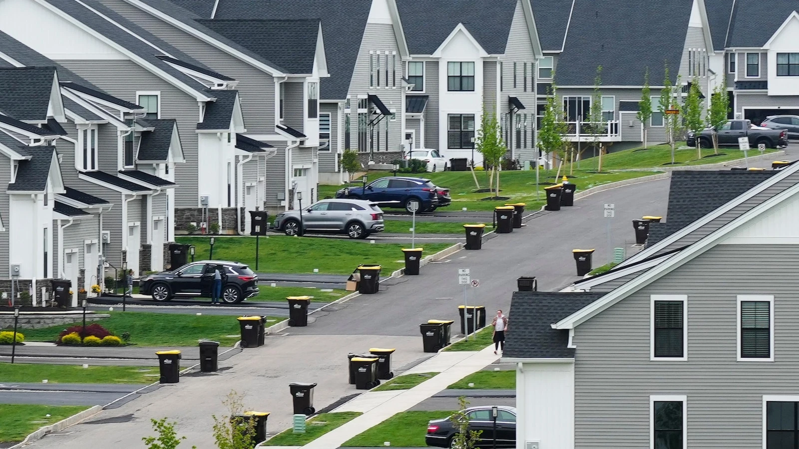 US home sales remained sluggish in August despite late-summer mortgage rate slide