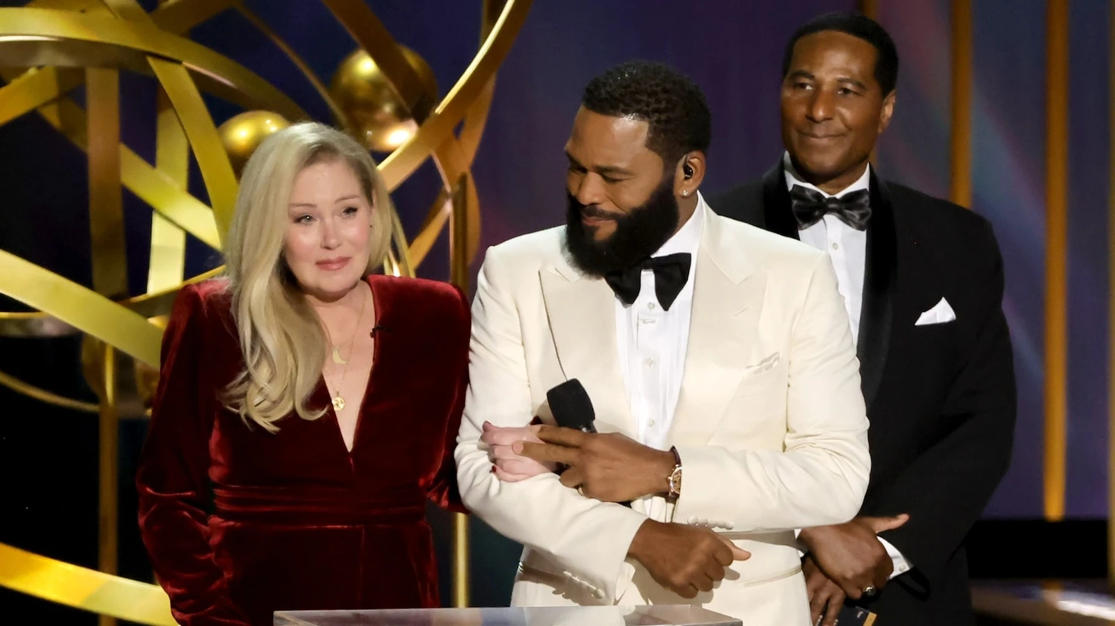 Christina Applegate gets standing ovation amid MS battle: All about her Emmys lookThe “Dead to Me” star presented the first Emmy of the night.1/16/2024 09:51:00 EST