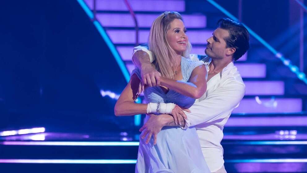 'DWTS' recap: Mira Sorvino is eliminated