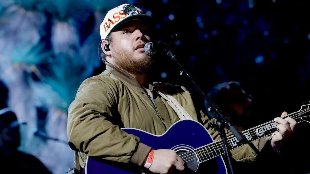 Luke Combs responds to merch lawsuit, vows to help fan: 'Trying to make this right'