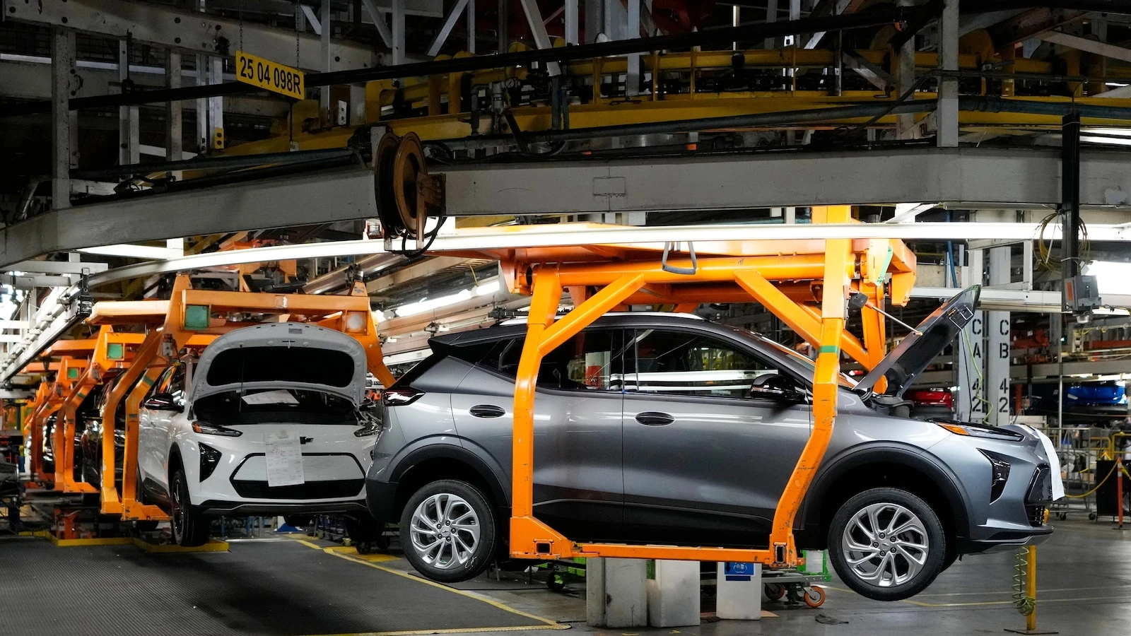 GM to invest $4 billion to ramp up US production