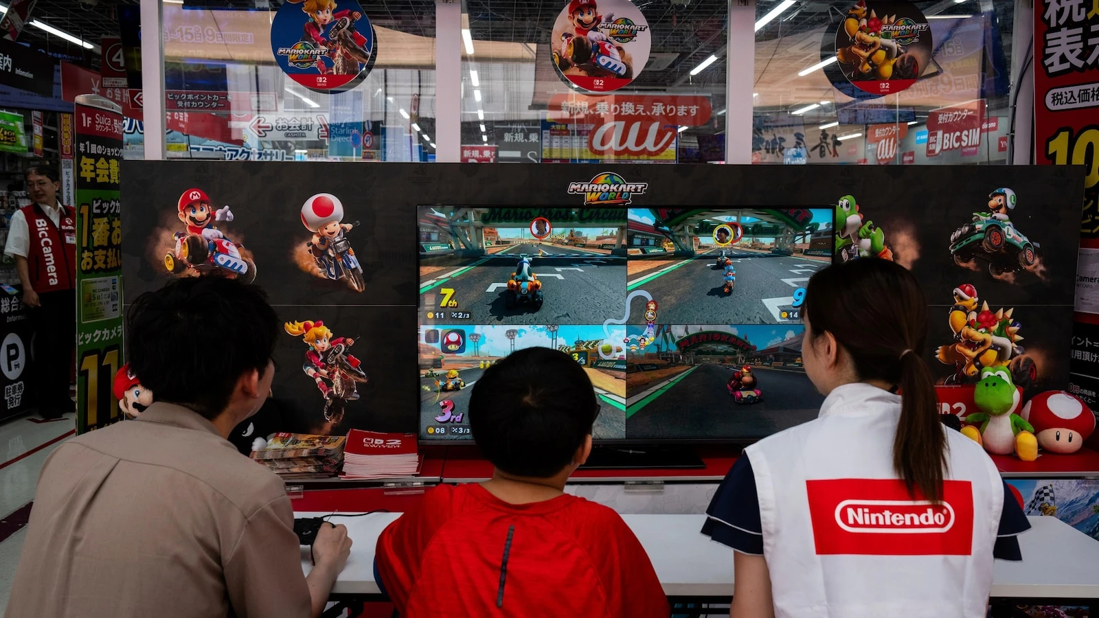 Nintendo Switch 2 launch, after an 8 year wait, draws big lines
